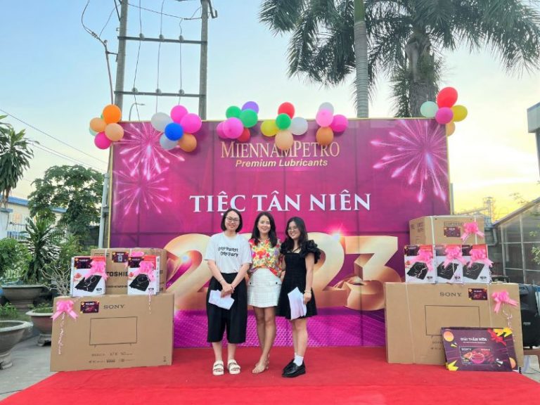 Cùng Tiệc Sài Gòn tìm hiểu cách tổ chức tiệc Tân Niên nhé