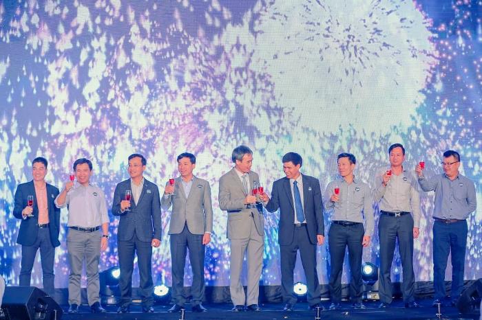 bài phát biểu tiệc liên hoan