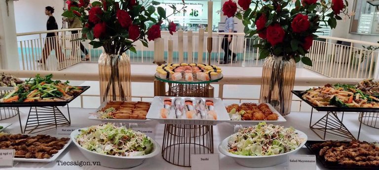 cach-setup-ban-tiec-buffet