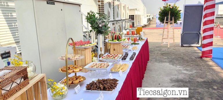 dat tiec buffet o quan 9