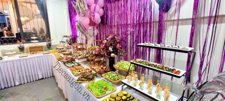dat tiec buffet o quan binh tan