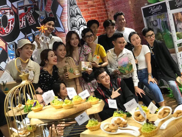 dat tiec buffet o quan tan binh