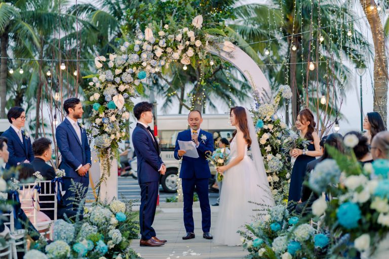 kinh nghiệm tổ chức tiệc cưới ngoài trời