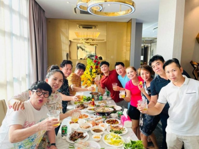thuc don tiec tan gia dai dien