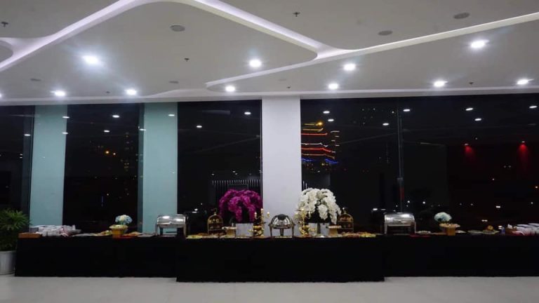 tiệc buffet tại nhà