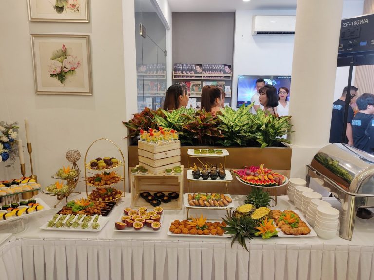 tổ chức tiệc buffet cho công ty